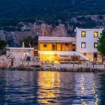 Luxury On A Private Island * Tsatallota Adalari