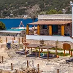 Villa Luxury On A Private Island Tsatallota Adalari