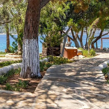 فيلة Luxury On A Private Island Tsatallota Adalari